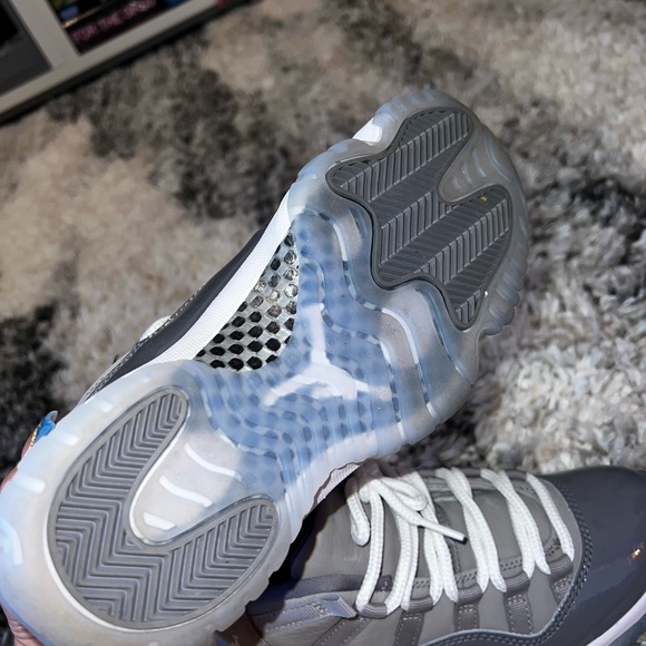 2021 Air Jordan 11 Retro Gray ‘Cool Grey’ - Picture 7 of 11